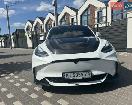 Белый Тесла Model Y, объемом двигателя 0 л и пробегом 62 тыс. км за 39500 $, фото 1 на Automoto.ua