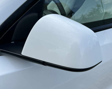 Тесла Model Y 2022 у Вінниці на Automoto.ua Білий Тесла Model Y, об'ємом двигуна 0 л та пробігом 43 тис. км за 28500 $, фото 30 на Automoto.ua