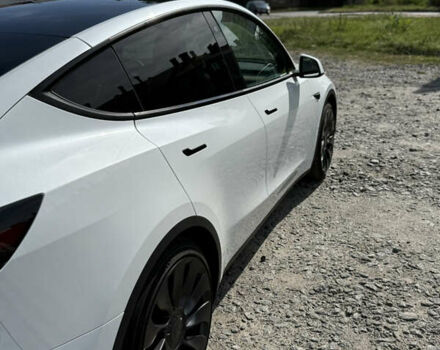 Білий Тесла Model Y, об'ємом двигуна 0 л та пробігом 57 тис. км за 27000 $, фото 6 на Automoto.ua