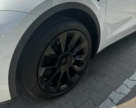 Белый Тесла Model Y, объемом двигателя 0 л и пробегом 49 тыс. км за 28000 $, фото 12 на Automoto.ua