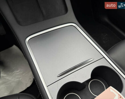 Белый Тесла Model Y, объемом двигателя 0 л и пробегом 53 тыс. км за 36700 $, фото 30 на Automoto.ua