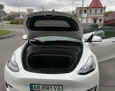 Білий Тесла Model Y, об'ємом двигуна 0 л та пробігом 82 тис. км за 25499 $, фото 23 на Automoto.ua