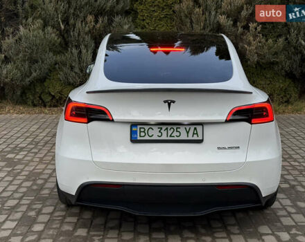 Белый Тесла Model Y, объемом двигателя 0 л и пробегом 129 тыс. км за 27400 $, фото 14 на Automoto.ua
