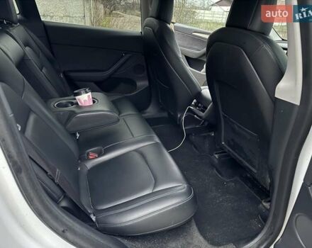 Білий Тесла Model Y, об'ємом двигуна 0 л та пробігом 106 тис. км за 36000 $, фото 1 на Automoto.ua