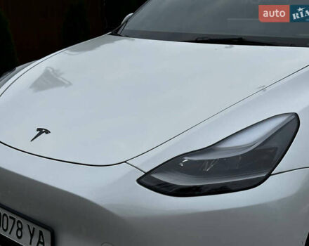 Белый Тесла Model Y, объемом двигателя 0 л и пробегом 57 тыс. км за 32000 $, фото 4 на Automoto.ua