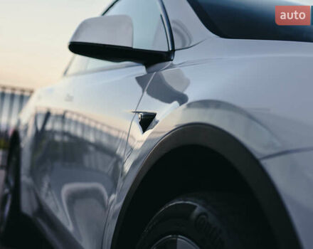 Белый Тесла Model Y, объемом двигателя 0 л и пробегом 45 тыс. км за 28900 $, фото 3 на Automoto.ua