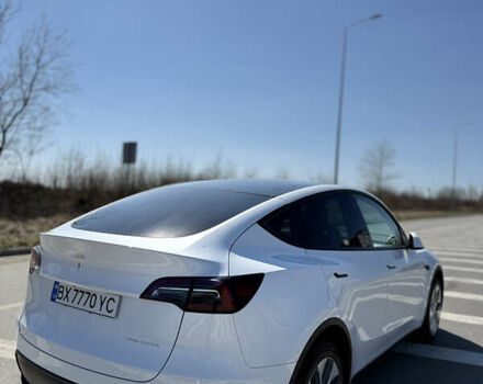Белый Тесла Model Y, объемом двигателя 0 л и пробегом 35 тыс. км за 33000 $, фото 4 на Automoto.ua
