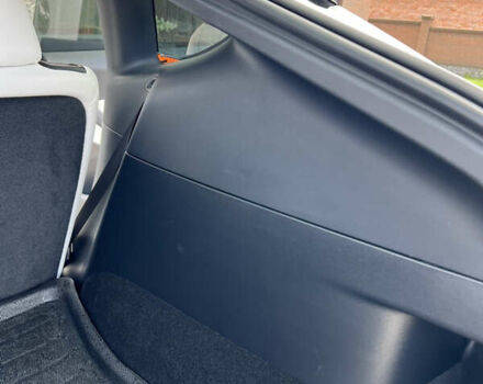 Тесла Model Y 2022 у Вінниці на Automoto.ua Білий Тесла Model Y, об'ємом двигуна 0 л та пробігом 43 тис. км за 28500 $, фото 20 на Automoto.ua