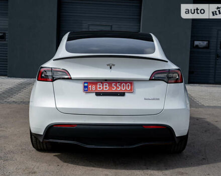 Белый Тесла Model Y, объемом двигателя 0 л и пробегом 10 тыс. км за 27900 $, фото 5 на Automoto.ua