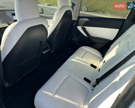Білий Тесла Model Y, об'ємом двигуна 0 л та пробігом 61 тис. км за 22300 $, фото 9 на Automoto.ua