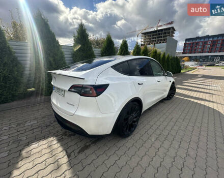 Белый Тесла Model Y, объемом двигателя 0 л и пробегом 5 тыс. км за 25333 $, фото 7 на Automoto.ua