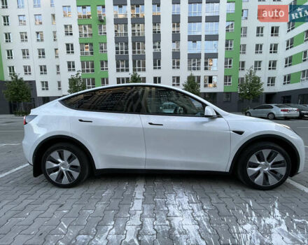 Белый Тесла Model Y, объемом двигателя 0 л и пробегом 1 тыс. км за 39000 $, фото 5 на Automoto.ua