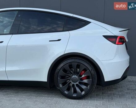 Белый Тесла Model Y, объемом двигателя 0 л и пробегом 42 тыс. км за 39900 $, фото 11 на Automoto.ua