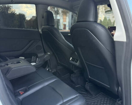 Белый Тесла Model Y, объемом двигателя 0 л и пробегом 32 тыс. км за 33000 $, фото 14 на Automoto.ua