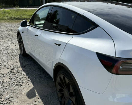 Білий Тесла Model Y, об'ємом двигуна 0 л та пробігом 57 тис. км за 27000 $, фото 10 на Automoto.ua