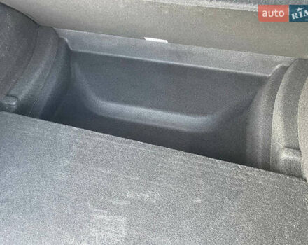 Білий Тесла Model Y, об'ємом двигуна 0 л та пробігом 60 тис. км за 24900 $, фото 41 на Automoto.ua