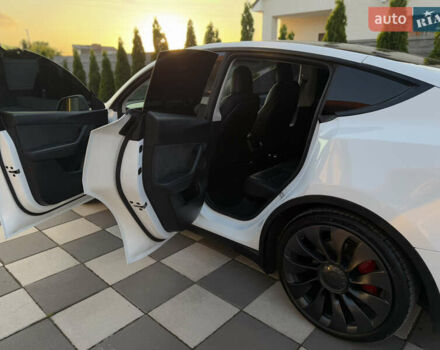 Белый Тесла Model Y, объемом двигателя 0 л и пробегом 59 тыс. км за 30500 $, фото 32 на Automoto.ua