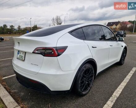 Белый Тесла Model Y, объемом двигателя 0 л и пробегом 47 тыс. км за 26200 $, фото 2 на Automoto.ua