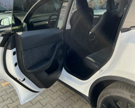 Тесла Model Y 2022 в Одессе на Automoto.ua Белый Тесла Model Y, объемом двигателя 0 л и пробегом 12 тыс. км за 44900 $, фото 17 на Automoto.ua
