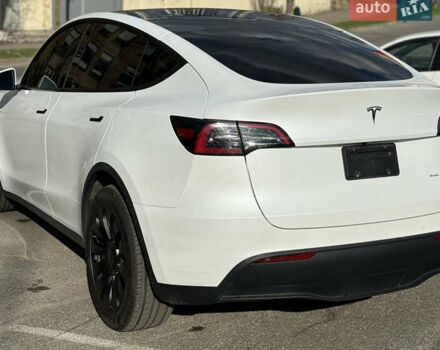 Белый Тесла Model Y, объемом двигателя 0 л и пробегом 15 тыс. км за 24999 $, фото 19 на Automoto.ua