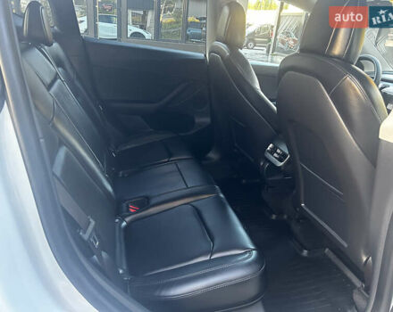 Тесла Model Y 2022 в Тернополе на Automoto.ua Белый Тесла Model Y, объемом двигателя 0 л и пробегом 52 тыс. км за 27300 $, фото 10 на Automoto.ua