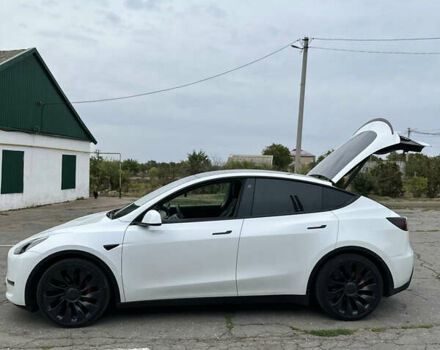 Белый Тесла Model Y, объемом двигателя 0 л и пробегом 43 тыс. км за 26000 $, фото 3 на Automoto.ua