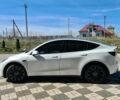 Белый Тесла Model Y, объемом двигателя 0 л и пробегом 54 тыс. км за 28000 $, фото 3 на Automoto.ua