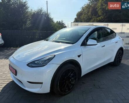 Тесла Model Y 2022 в Луцке на Automoto.ua Белый Тесла Model Y, объемом двигателя 0 л и пробегом 243 тыс. км за 18500 $, фото 1 на Automoto.ua