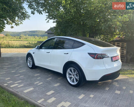 Белый Тесла Model Y, объемом двигателя 0 л и пробегом 58 тыс. км за 24000 $, фото 47 на Automoto.ua