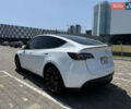 Белый Тесла Model Y, объемом двигателя 0 л и пробегом 49 тыс. км за 28200 $, фото 2 на Automoto.ua