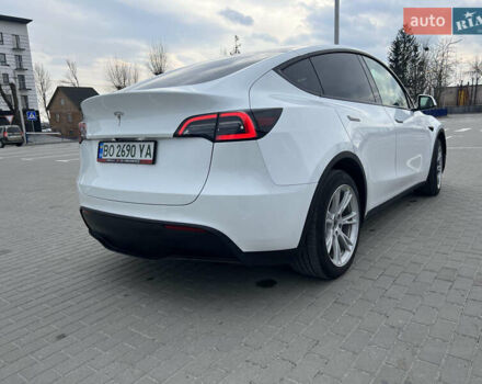 Білий Тесла Model Y, об'ємом двигуна 0 л та пробігом 15 тис. км за 27999 $, фото 9 на Automoto.ua