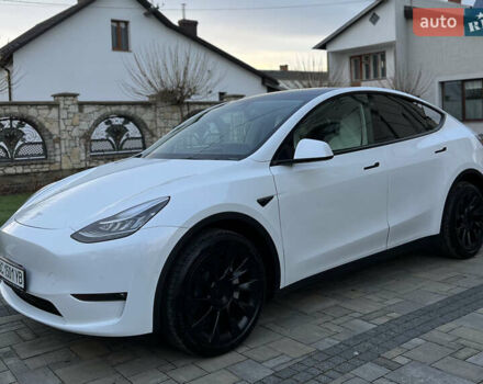Белый Тесла Model Y, объемом двигателя 0 л и пробегом 21 тыс. км за 26200 $, фото 1 на Automoto.ua