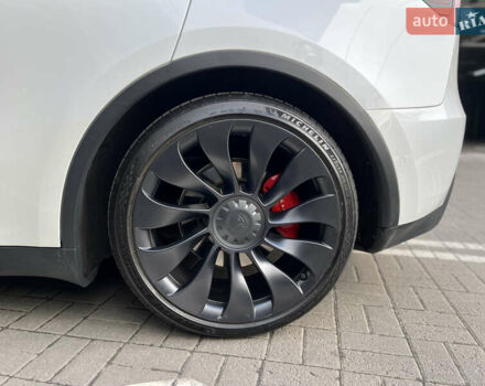 Белый Тесла Model Y, объемом двигателя 0 л и пробегом 32 тыс. км за 31900 $, фото 12 на Automoto.ua