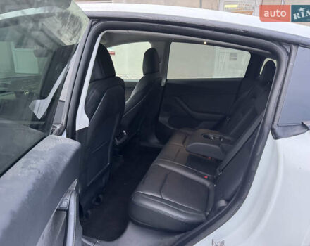 Белый Тесла Model Y, объемом двигателя 0 л и пробегом 29 тыс. км за 21700 $, фото 26 на Automoto.ua