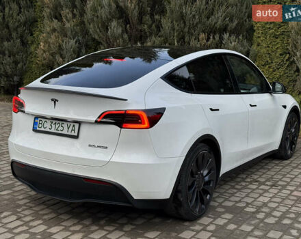 Белый Тесла Model Y, объемом двигателя 0 л и пробегом 129 тыс. км за 27400 $, фото 12 на Automoto.ua