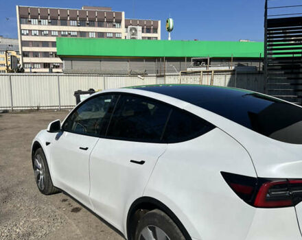 Белый Тесла Model Y, объемом двигателя 0 л и пробегом 17 тыс. км за 27500 $, фото 3 на Automoto.ua