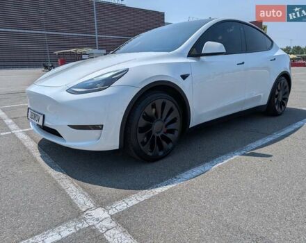 Белый Тесла Model Y, объемом двигателя 0 л и пробегом 39 тыс. км за 29500 $, фото 1 на Automoto.ua