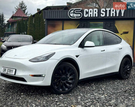 Білий Тесла Model Y, об'ємом двигуна 0 л та пробігом 62 тис. км за 27400 $, фото 3 на Automoto.ua