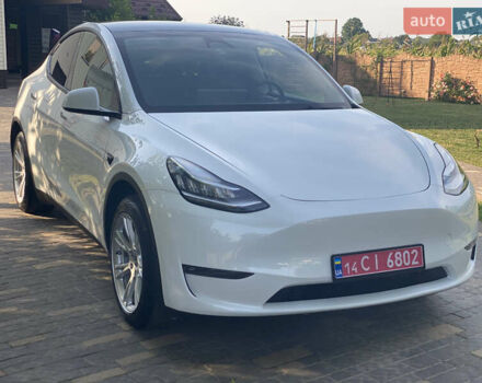 Белый Тесла Model Y, объемом двигателя 0 л и пробегом 58 тыс. км за 24000 $, фото 64 на Automoto.ua