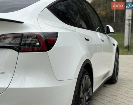 Білий Тесла Model Y, об'ємом двигуна 0 л та пробігом 115 тис. км за 25800 $, фото 16 на Automoto.ua
