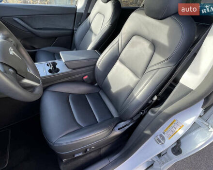 Білий Тесла Model Y, об'ємом двигуна 0 л та пробігом 12 тис. км за 24750 $, фото 38 на Automoto.ua