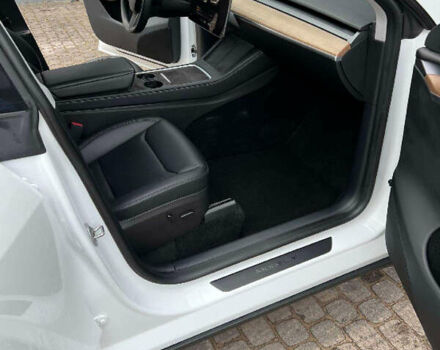 Білий Тесла Model Y, об'ємом двигуна 0 л та пробігом 53 тис. км за 24300 $, фото 6 на Automoto.ua