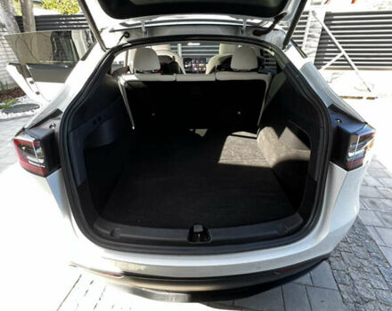 Белый Тесла Model Y, объемом двигателя 0 л и пробегом 59 тыс. км за 26999 $, фото 12 на Automoto.ua