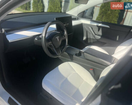 Белый Тесла Model Y, объемом двигателя 0 л и пробегом 69 тыс. км за 25900 $, фото 21 на Automoto.ua