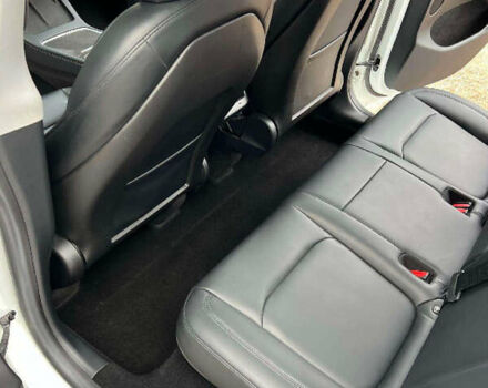 Білий Тесла Model Y, об'ємом двигуна 0 л та пробігом 53 тис. км за 24300 $, фото 7 на Automoto.ua