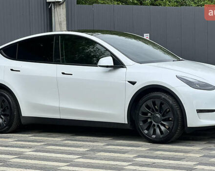 Белый Тесла Model Y, объемом двигателя 0 л и пробегом 90 тыс. км за 34999 $, фото 8 на Automoto.ua