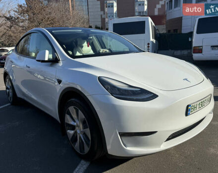 Белый Тесла Model Y, объемом двигателя 0 л и пробегом 40 тыс. км за 30100 $, фото 5 на Automoto.ua