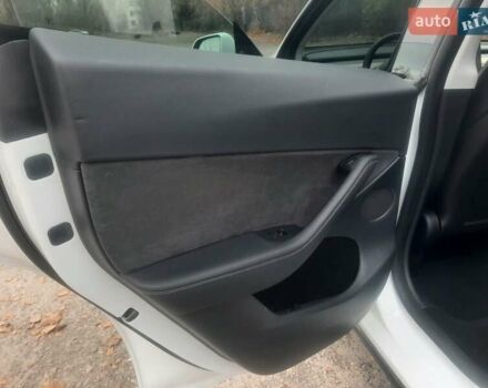 Білий Тесла Model Y, об'ємом двигуна 0 л та пробігом 45 тис. км за 21500 $, фото 12 на Automoto.ua