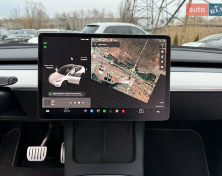 Белый Тесла Model Y, объемом двигателя 0 л и пробегом 25 тыс. км за 29900 $, фото 26 на Automoto.ua