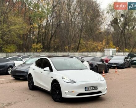Білий Тесла Model Y, об'ємом двигуна 0 л та пробігом 60 тис. км за 28500 $, фото 1 на Automoto.ua